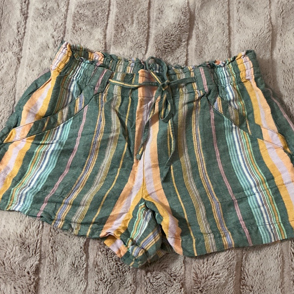 Loft large High-Waist Striped Linen-Blend Shorts